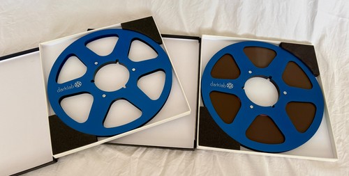 Dark lab magnetics blue - lab,